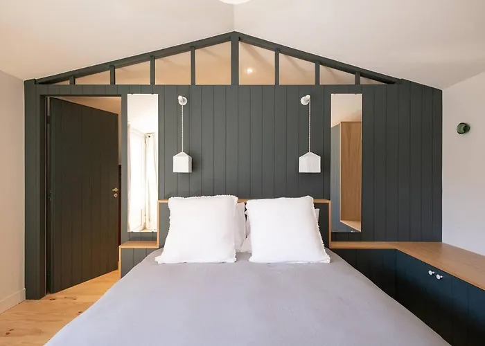 Maison Familiale Rénovée Avec Piscine Quartier De La Cible *