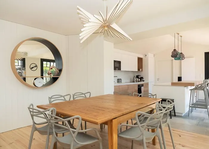 Villa Maison Familiale Renovee Avec Piscine Quartier De La Cible