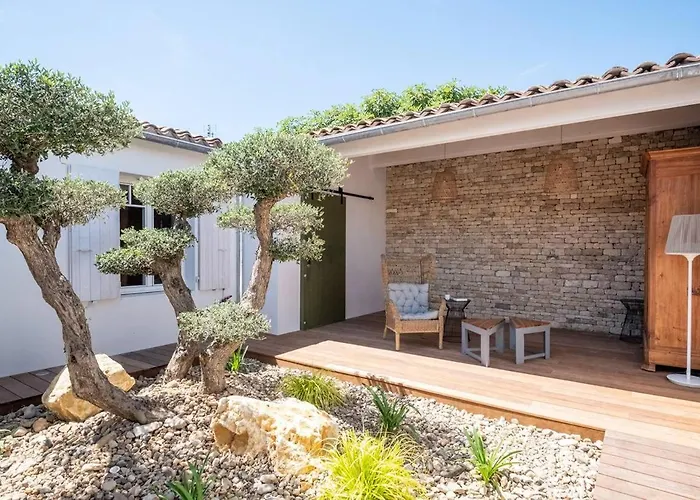 Maison Familiale Renovee Avec Piscine Quartier De La Cible Villa *